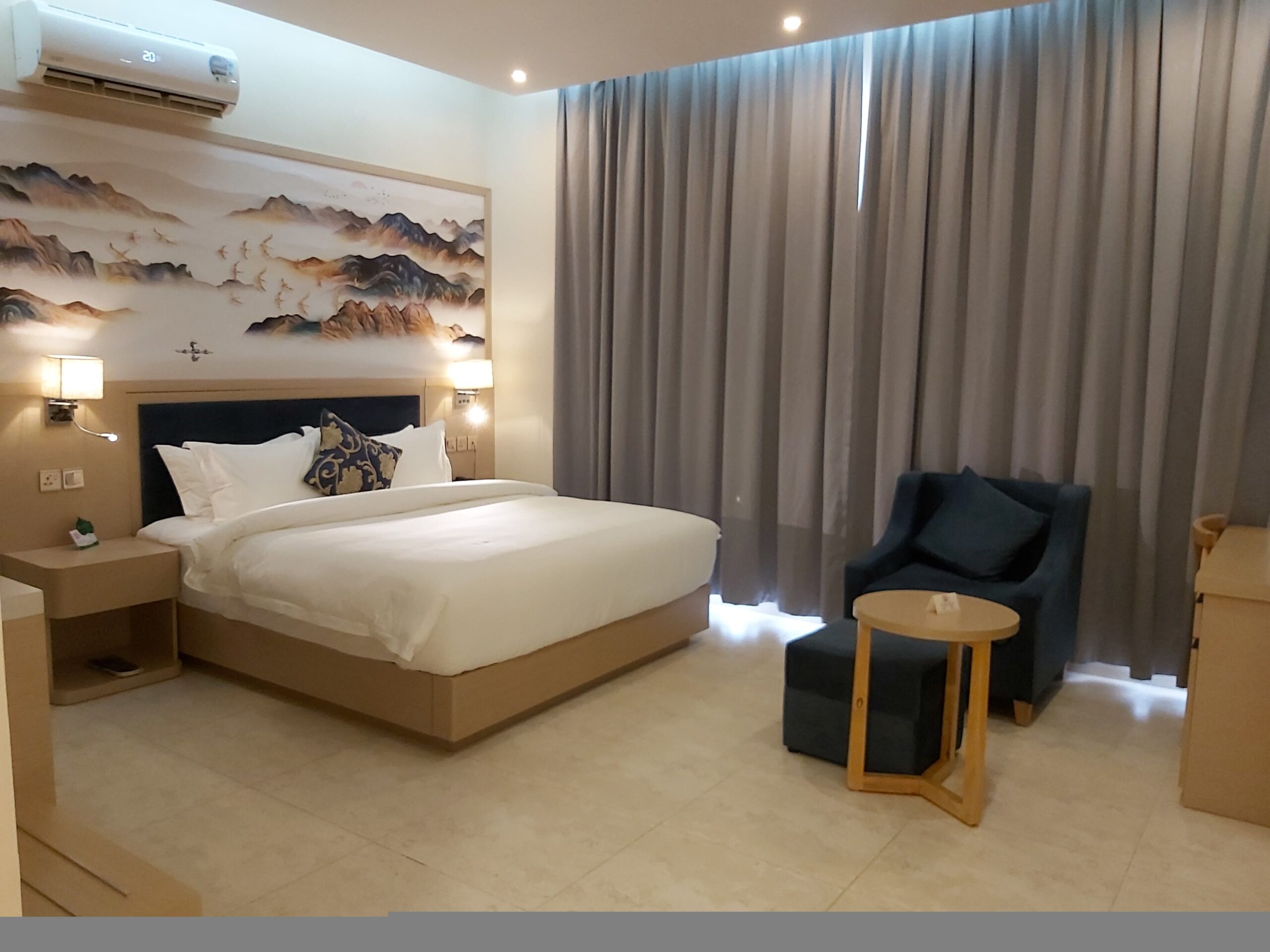 deluxe-room-2-scaled